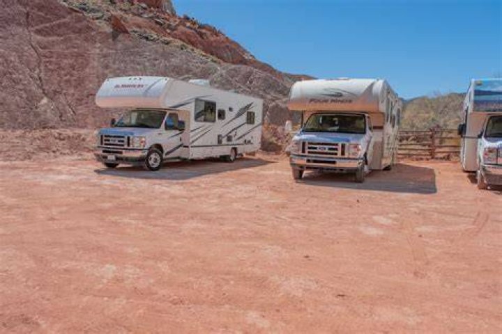 Can you sleep at a rest area in Oklahoma?