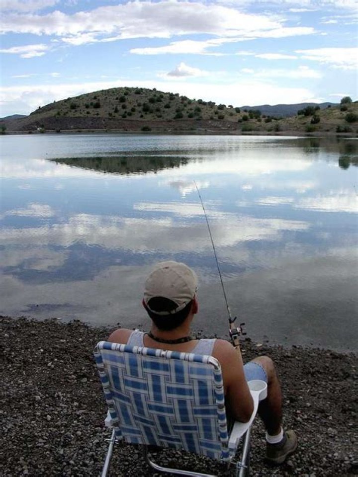 Can you swim at Bill Evans Lake?