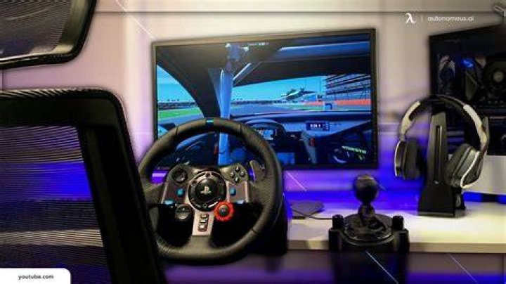 Can you use a steering wheel for NASCAR Heat 3?
