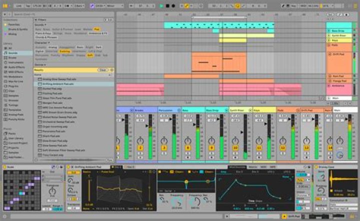 Does Ableton Live Lite have a sampler?