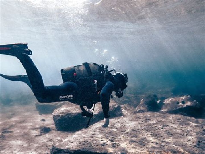 Does Atlantis offer scuba diving?