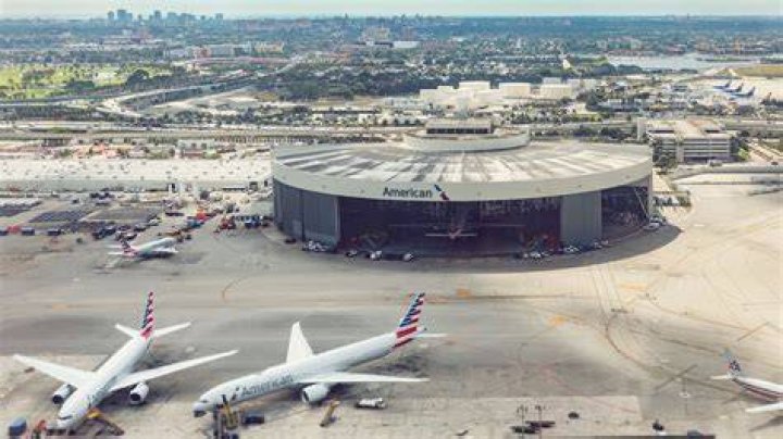 Does Miami airport have a shuttle to the port?