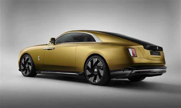 Does Rolls-Royce use IoT?