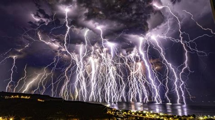 Does Seattle get lightning storms?