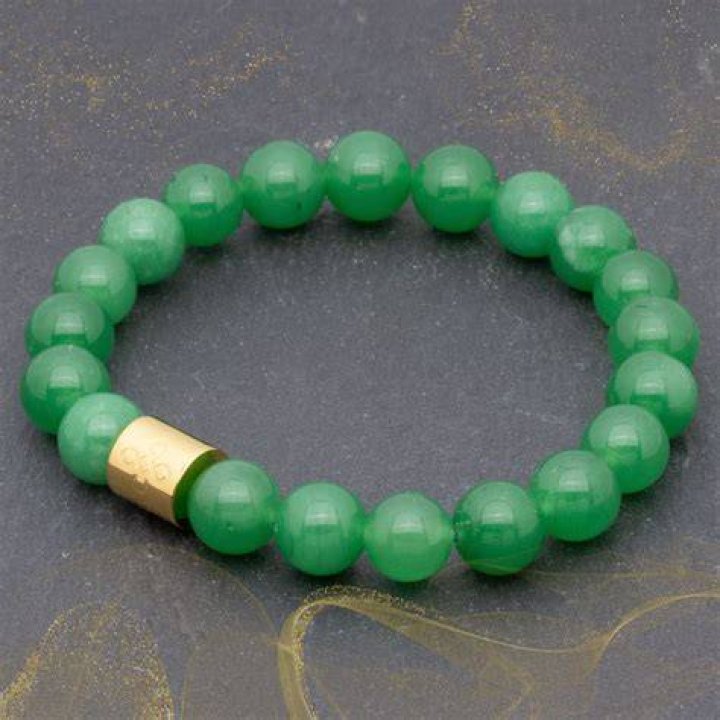 How can you tell how much jade is worth?