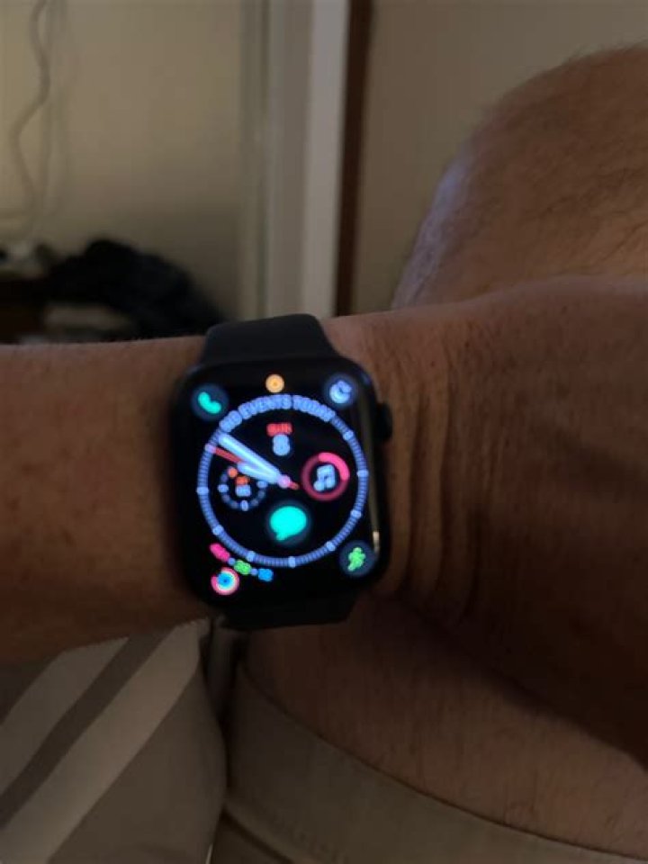 How do I change the size of the icons on my Apple Watch?