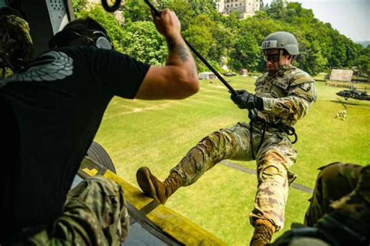 How do you physically prepare for air assault school?