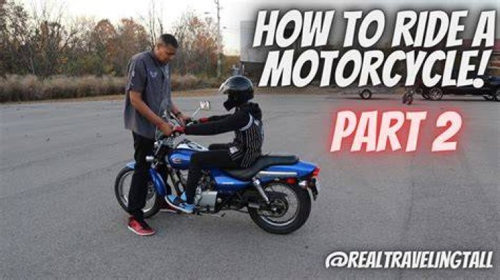 How do you ride a motorbike with gears for beginners?