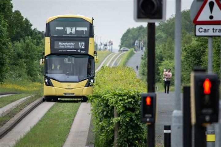 How does the Cambridge busway work?