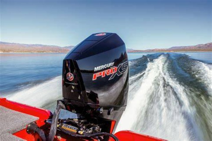 How fast will a 150 hp Mercury outboard go?