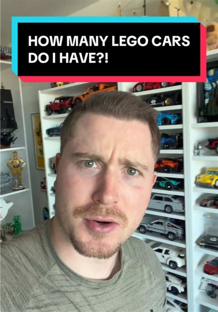 How many cars do Messi have?