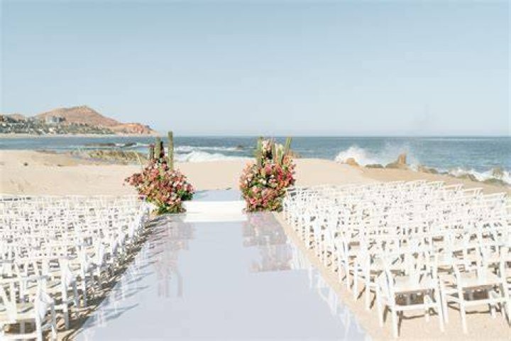 How much is a destination wedding in Cabo?