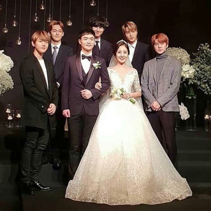 Is exo Chanyeol married?