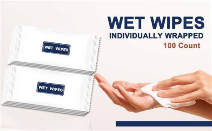 Is it better to wipe with wet wipes?