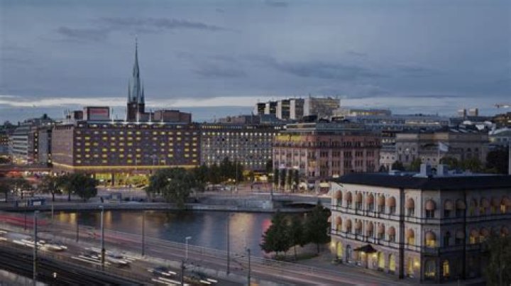 Is Royal Copenhagen still made?