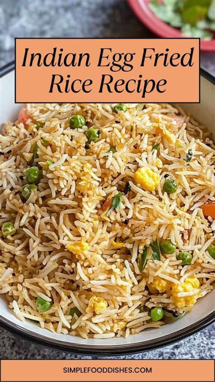 What does egg do in fried rice?