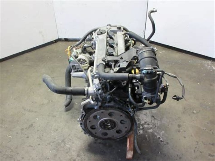 What engine is in a 1998 Lexus es300?