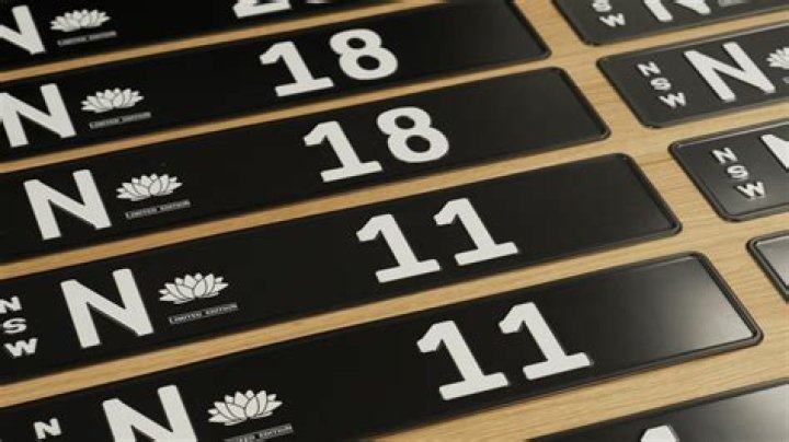 What font is used on NSW number plates?