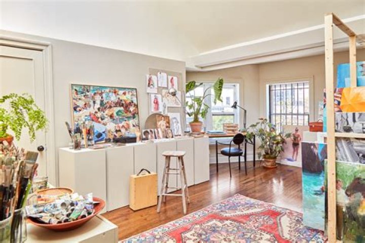 What furniture do you need in an art studio?