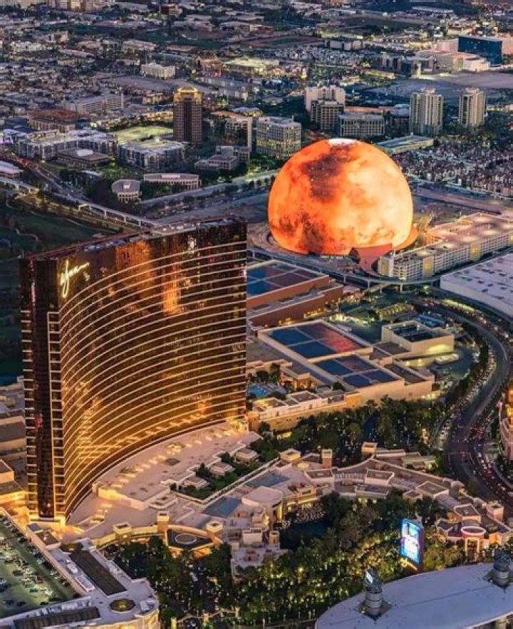 What is the best hotel on the Las Vegas Strip?
