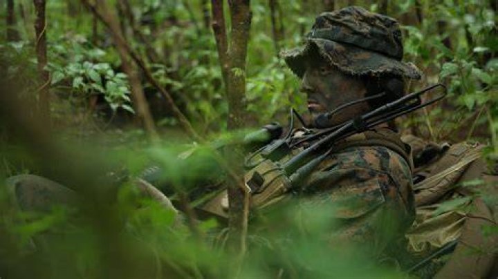 Where do Marines train for Recon?