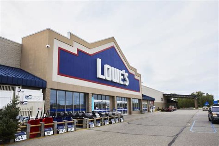 Where is Lowes headquarters located?