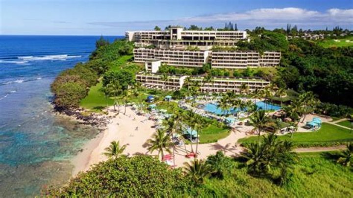 Why is Princeville Resort in Kauai closed?